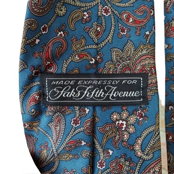 Saks Fifth Avenue Tie - Picture 6 of 6